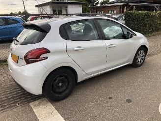 Peugeot 208 208 1.2 PureTech Blue Lion picture 6