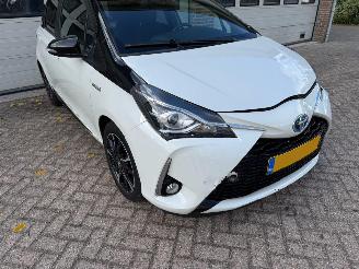 Toyota Yaris 1.5 Hybrid Bi-Tone Navi Clima Cruise picture 19