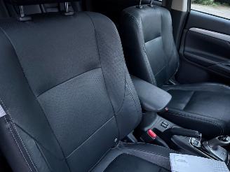 Mitsubishi Outlander 2.0 PHEV Instyle Schuifdak Leder Navi Clima NAP ! picture 6