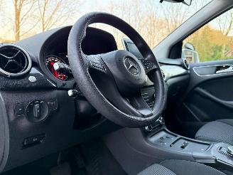 Mercedes B-klasse 220d Ambition Automaat Navi Cruise 106150 Km NAP ! picture 7