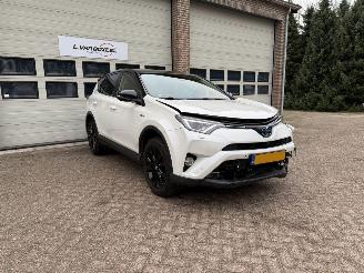 Vaurioauto  passenger cars Toyota Rav-4 2.5 Hybrid AWD Executive Automaat Leder 2017/5