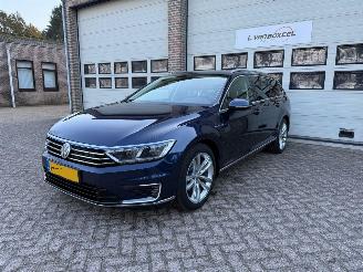 Auto incidentate Volkswagen Passat 1.4 TSI GTE Highline Automaat Half-Leder NAP ! 2015/12