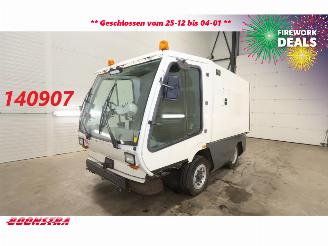 krockskadad bil machine TENNANT  HMF 426 Veegmachine 2007/6