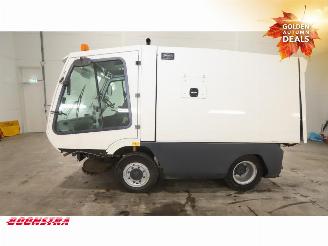 TENNANT  HMF 426 Veegmachine picture 7