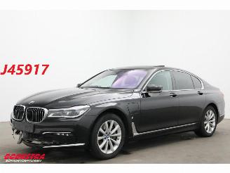 krockskadad bil auto BMW 7-serie 740e iPerformance Massage HUD Memory LRHZ ACC Camera 134.474 km! 2017/11