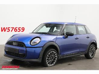 krockskadad bil auto Mini Cooper 1.5 Aut. C Classic LED Leder HUD SHZ LRHZ Camera 2024/11