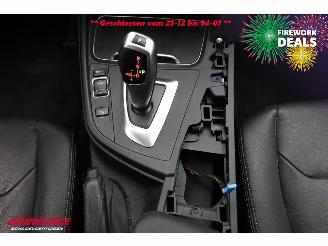 BMW 3-serie Touring 330i Luxury Edition LED Leder Clima Cruise SHZ picture 15