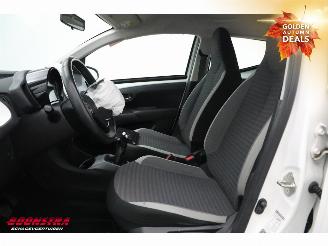 Toyota Aygo 1.0 VVT-i x-play Apple/Android Airo Cruise Camera 57.976 km! picture 16