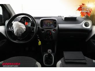 Toyota Aygo 1.0 VVT-i x-play Apple/Android Airo Cruise Camera 57.976 km! picture 14