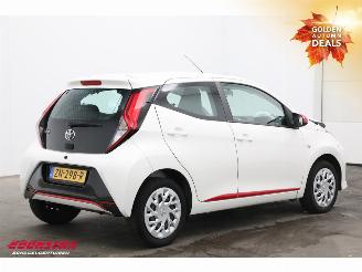 Toyota Aygo 1.0 VVT-i x-play Apple/Android Airo Cruise Camera 57.976 km! picture 3