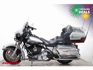 Harley-Davidson  FLHTCUI Electra Glide Ultra Classic 100 Years Ed. Cruise Radio 11.527mi! picture 5
