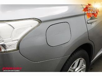 Mitsubishi Outlander 2.0 PHEV Instyle Schuifdak Leder Navi Clima Cruise Camera SHZ AHK picture 9