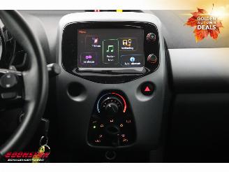 Toyota Aygo 1.0 VVT-i x-play Automaat Airco Camera Bluetooth 18.414 km!! picture 9