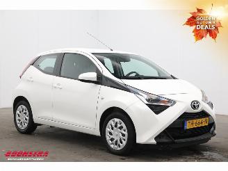 Toyota Aygo 1.0 VVT-i x-play Automaat Airco Camera Bluetooth 18.414 km!! picture 2