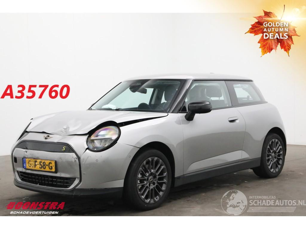 Mini Mini SE Essential 54.2 kWh 218 PK LED Navi Cruise Camera