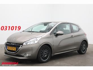 Avarii autoturisme Peugeot 208 1.4 VTi Allure Airco Cruise AHK 2012/8