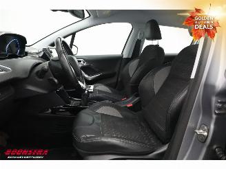 Peugeot 2008 1.2 PureTech Access Navi Clima Cruise PDC AHK 118.838 km! picture 8