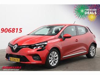 krockskadad bil auto Renault Clio 1.0 TCe Bi-Fuel Zen Carplay Airco Cruise LMV 2021/12