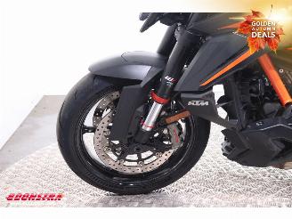 KTM  1390 SuperDuke R Akrapovic LED Cruise picture 9