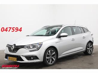 krockskadad bil auto Renault Mégane Estate 1.2 TCe Bose 2017/1
