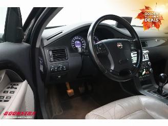 Volvo V-70 2.4D Kinetic BiXenon Clima Navi Leder SHZ AHK picture 20