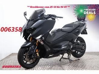 Yamaha  T-Max 530 Black Max Akrapovic picture 1