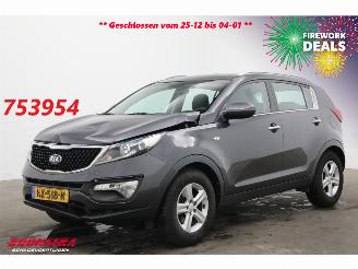krockskadad bil auto Kia Sportage 1.6 GDI X-treme ComfortLine Navi Clima Cruise Camera AHK 2016/1