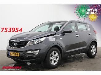 Vaurioauto  passenger cars Kia Sportage 1.6 GDI X-treme ComfortLine Navi Clima Cruise Camera AHK 2016/1