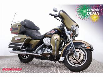 Harley-Davidson  FLHTCU Electra Glide Ultra Classic picture 2