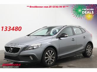 Käytettyjen passenger cars Volvo V-40 Cross Country 2.0 D2 Aut. Kinetic Navi Airco Cruise 2017/3