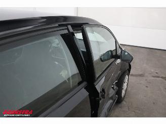 Volkswagen Up! 1.0 move up! Airco Bluetooth picture 5