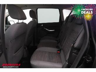 Ford C-Max 1.8-16V Trend Flexifuel Apple/Android Clima Cruise AHK picture 11