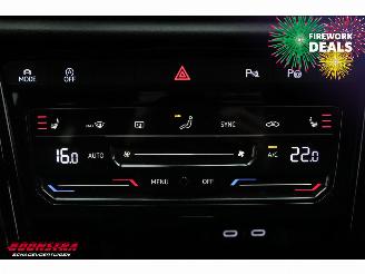 Volkswagen T-Roc 2.0 TDI DSG R-Line LED ACC Apple/Android Virtual Camera LRHZ SHZ picture 25