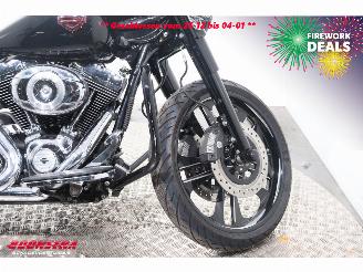 Harley-Davidson  103 FLHX Street Glide 103 FLHX Street Glide ABS LED Cruise Radio picture 10