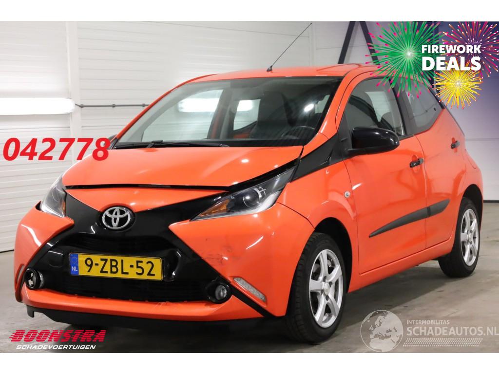 Toyota Aygo 1.0 VVT-i x-cite Airco Cruise Camera Bluetooth 93.010 km!