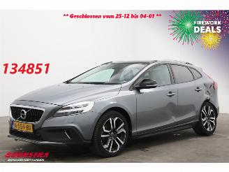 uszkodzony samochody osobowe Volvo V-40 Cross Country 2.0 T3 Momentum LED Memory Leder Navi Camera SHZ PDC AHK 2017/5