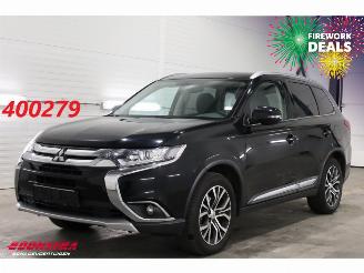 krockskadad bil auto Mitsubishi Outlander 2.2 DI-D Intense Clima Cruise Camera Bluetooth AHK 184.136 km! 2017/10