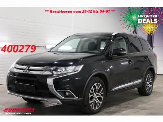 krockskadad bil auto Mitsubishi Outlander 2.2 DI-D Intense Clima Cruise Camera Bluetooth AHK 184.136 km! 2017/10