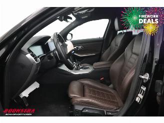 BMW 3-serie Touring 318i M-Sport LED Leder Navi Clima Cruise Camera SHZ picture 15