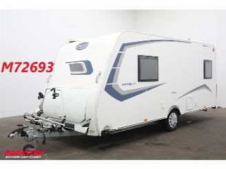 skadebil caravan Caravelair  Antares 470 Luifel Fietsendragers Single Beds BT 2021 2021/3