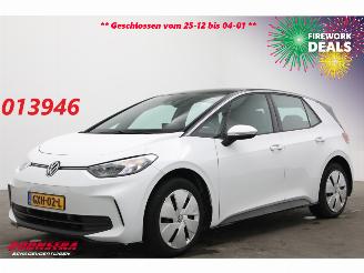 uszkodzony samochody osobowe Volkswagen ID.3 Pure Oranje Edition 52 kWh LED ACC Apple/Android LRHZ SHZ 2025/1