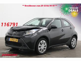 uszkodzony samochody osobowe Toyota Aygo 1.0 VVT-i MT Play ACC Bluetooth Airco Camera 2023/6