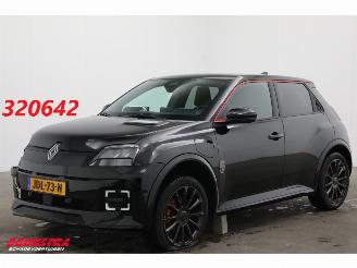 skadebil auto Renault 5 comfort range iconic cinq 52 kWh LED ACC Apple/Android Camera 2025/9