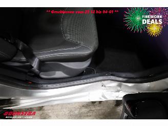 Renault Clio Estate 1.5 dCi Ecoleader Zen Navi Airco Cruise 166.321 km! picture 9