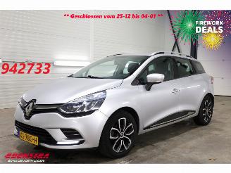 Voiture accidenté Renault Clio Estate 1.5 dCi Ecoleader Zen Navi Airco Cruise 166.321 km! 2019/1