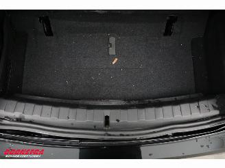 BMW 3-serie 320e Business Edition Plus LED Leder Navi Clima Cruise SHZ PDC picture 9