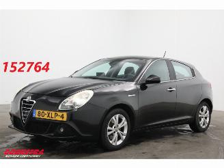 Gebrauchtwagen PKW Alfa Romeo Giulietta 1.4 T Distinctive 170 PK Bluetooth Clima Cruise PDC 2012/6