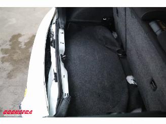 Volkswagen Polo 1.0 Cross Bluetooth Airco picture 10