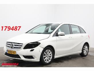 krockskadad bil auto Mercedes B-klasse 220 CDI 7G-Tronic Ambition Navi Airco Cruise Camera PDC 2013/6