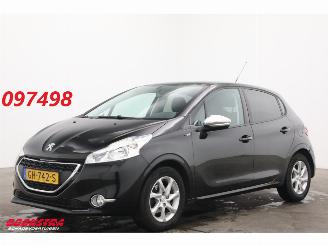 Unfallwagen Peugeot 208 1.2 PureTech Style Airco Cruise 148.418 km! 2015/5